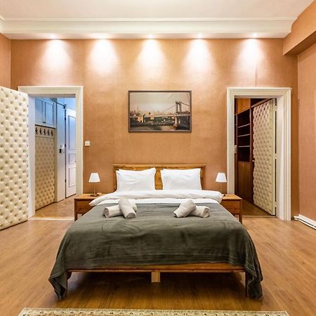 Historical Flat With A Lovely Sea View In Beyoglu Истанбул Екстериор снимка