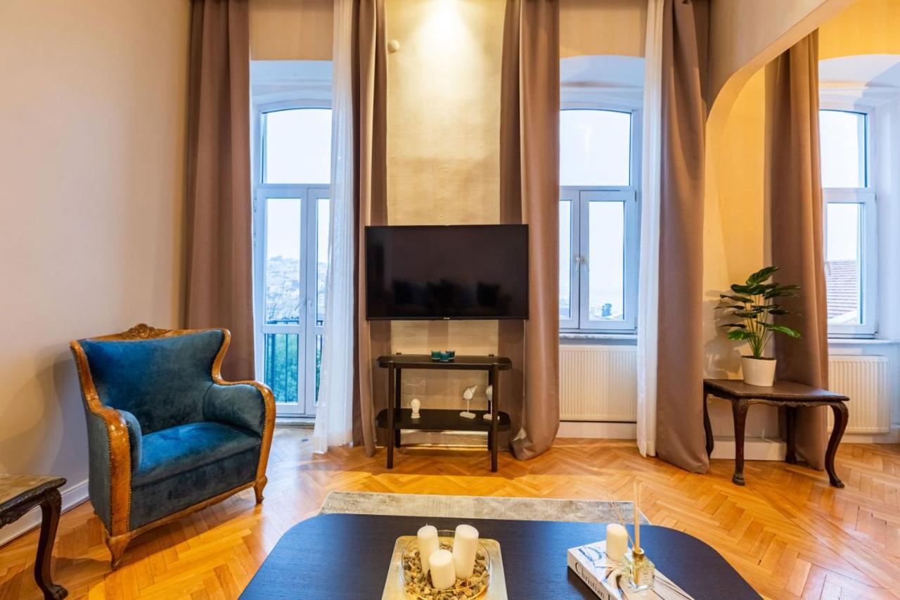 Historical Flat With A Lovely Sea View In Beyoglu Истанбул Екстериор снимка