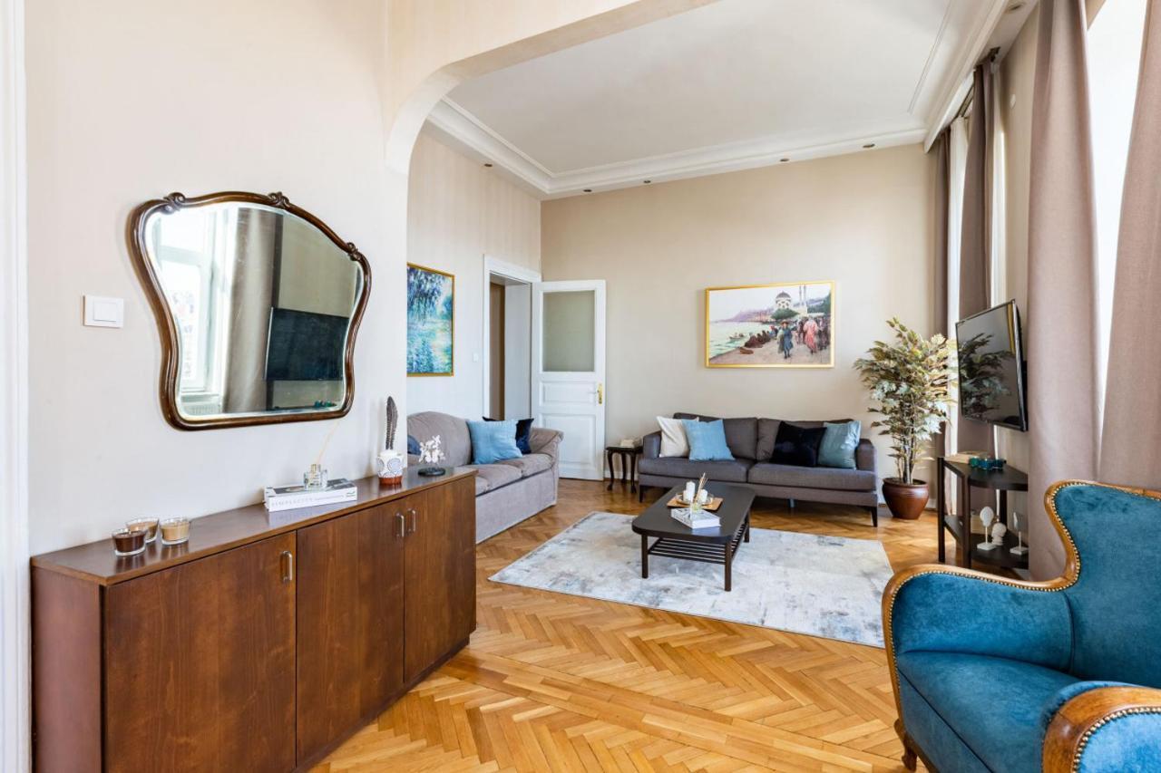 Historical Flat With A Lovely Sea View In Beyoglu Истанбул Екстериор снимка